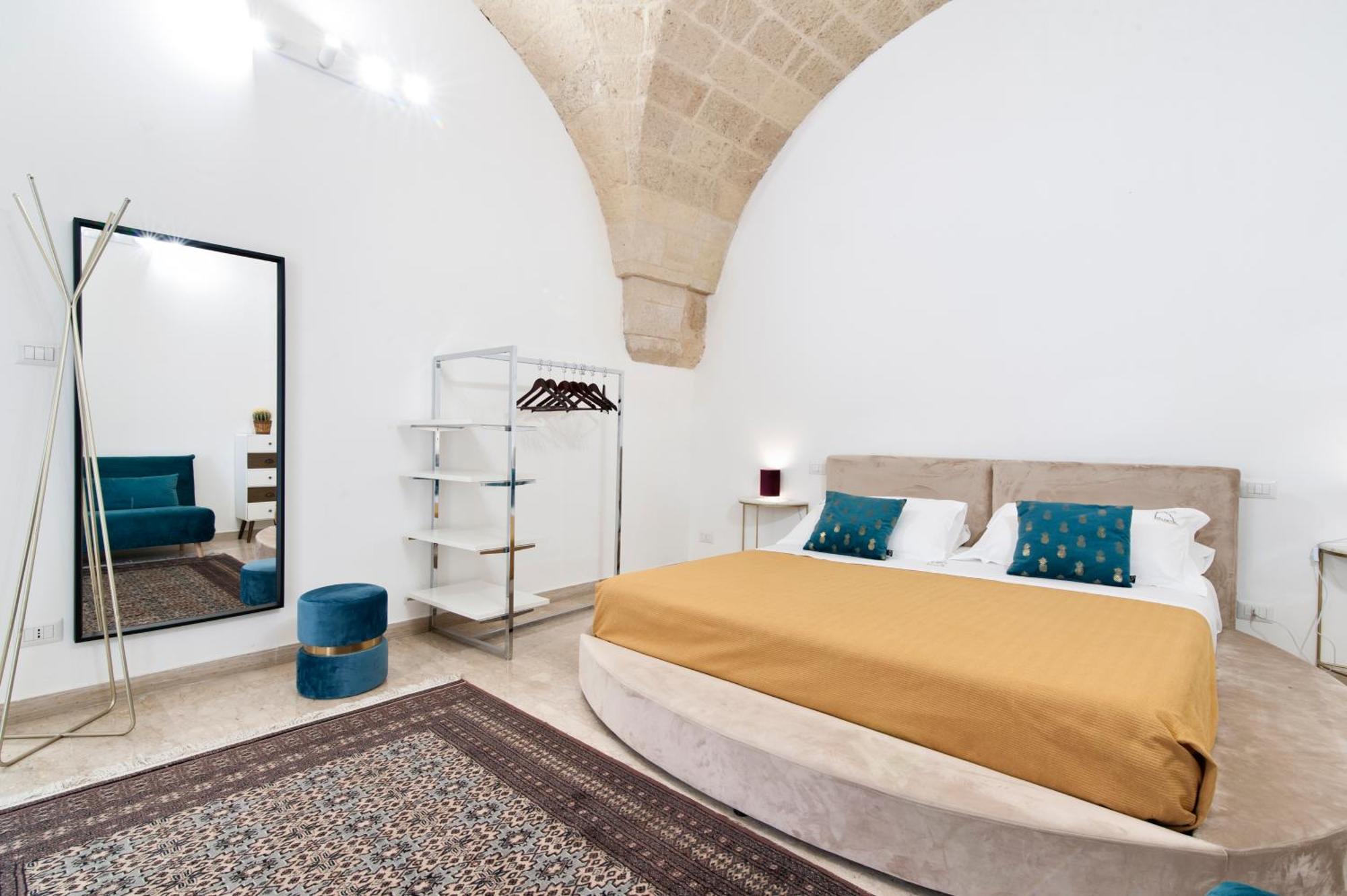 Kalinifta - Jacuzzi & Suites Sit Lecce Exterior foto